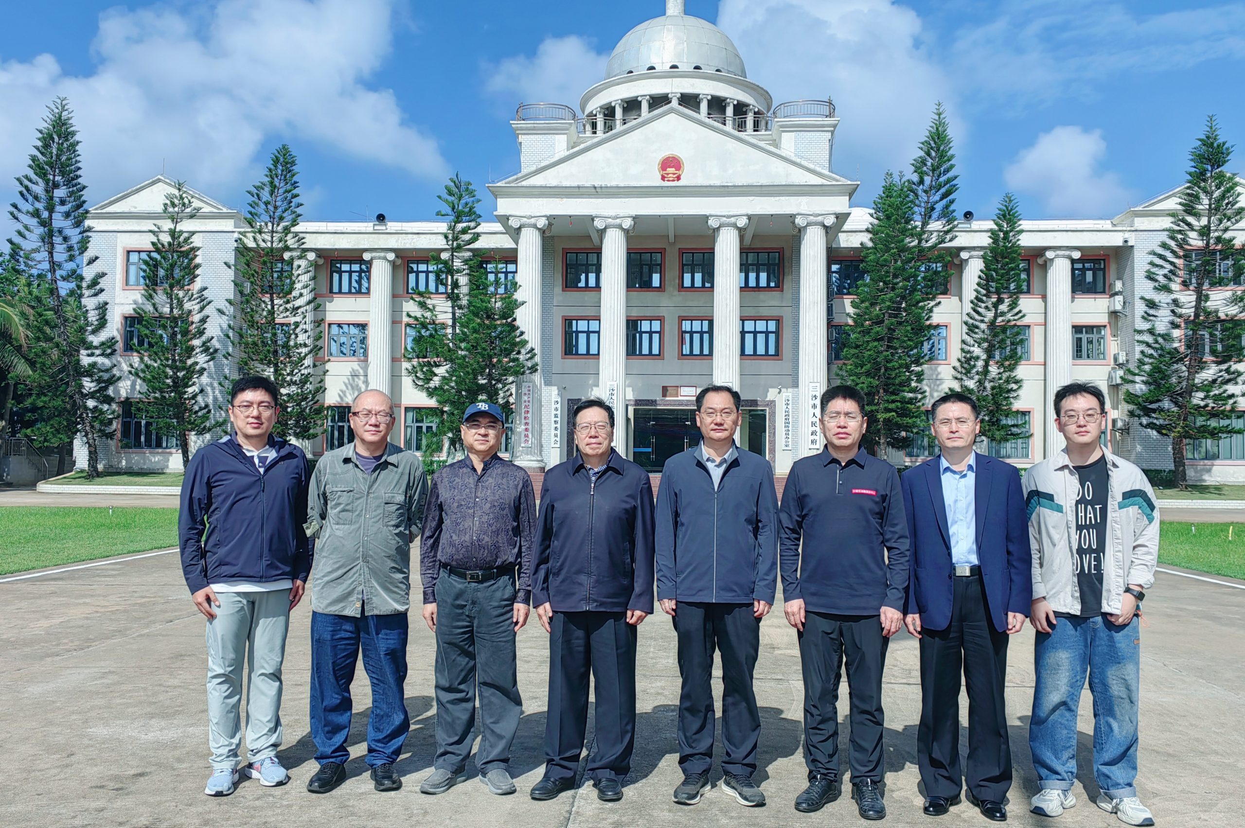 新春走基层∣访行业 登海岛——走进海南气象部门